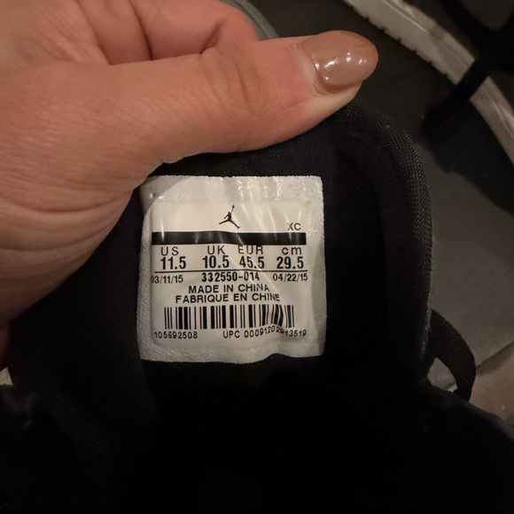 Air Jordan Men's 1 Retro Hugh Top Black and Gray Sneakers - Picture 13 of 16